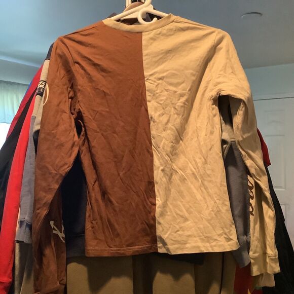 All I want is everything split top T-shirt size medium m on fire brand brown col - Picture 2 of 3